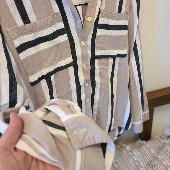 Alexander Jordan button up - Picture 5 of 10